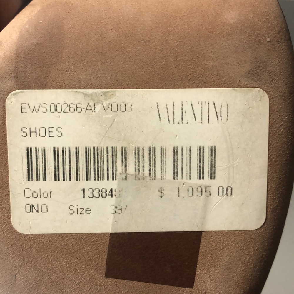 Authentic Valentino Pumps - Picture 4 of 10